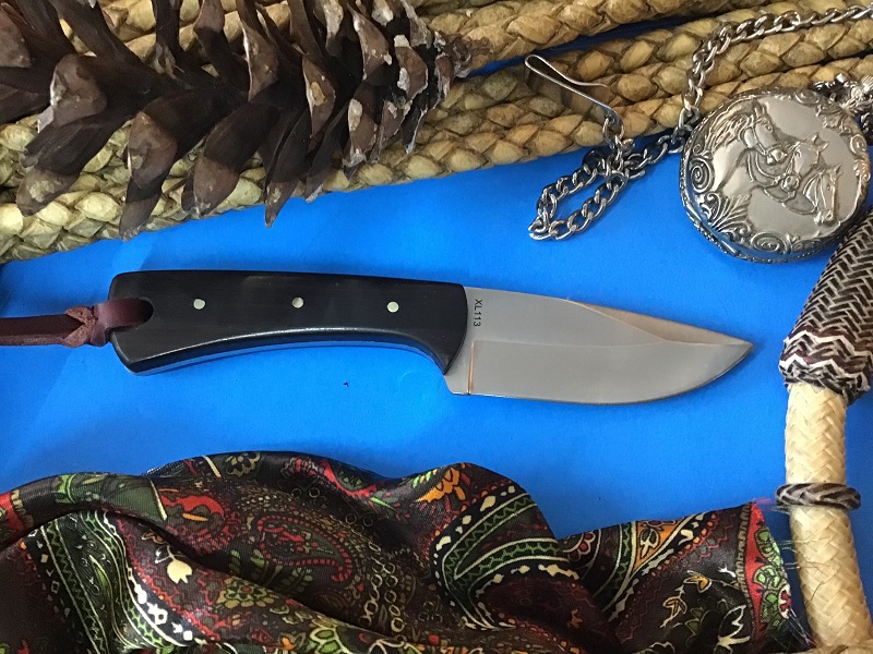 Short Blade Everyday Carry Knife With Cross Draw Sheath